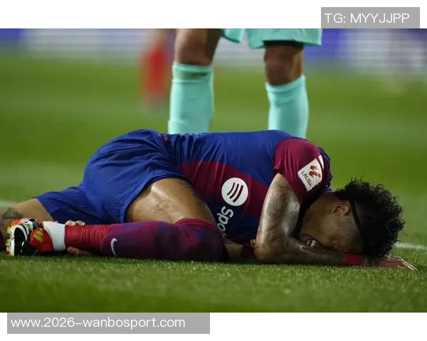 英媒报道卡拉菲奥里因髋部伤缺席下轮世预赛独自训练