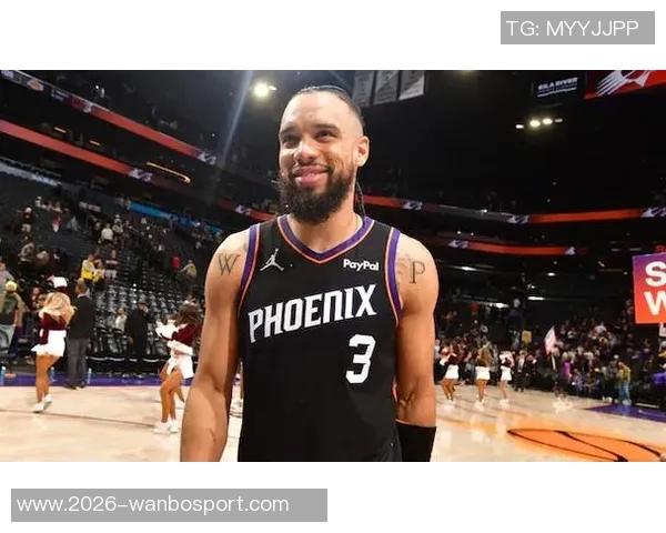 社会我龙哥狄龙半场表现出色三分球精准助力球队取胜